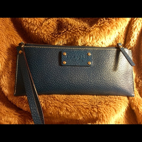 kate spade Handbags - Kate Spade leather wristlet